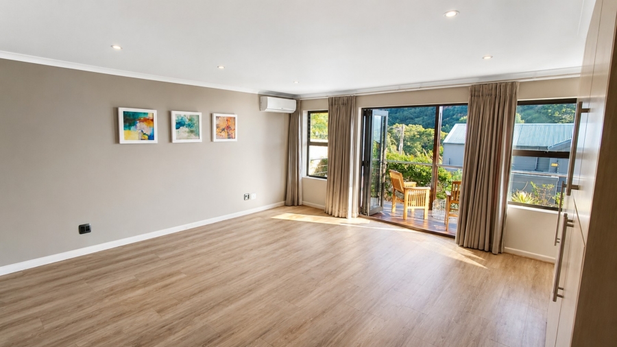4 Bedroom Property for Sale in Admirals Kloof Western Cape